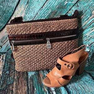 Brighten handbag tan straw weave with mock patent leather trim